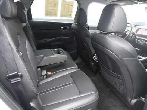 Used 2026 Kia Sorento S FWD image 24