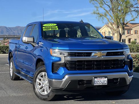 Used 2022 Chevrolet Silverado 1500 LT w/ Max Trailering Package image 1