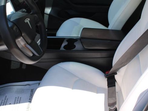 Used 2022 Tesla Model 3 Long Range AWD/4WD image 7