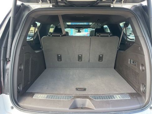 Used 2021 GMC Yukon XL Denali w/ Denali Premium Package image 6