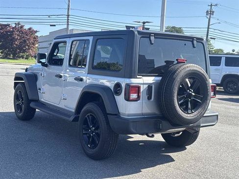 Used 2022 Jeep Wrangler Unlimited Sport AWD/4WD image 6