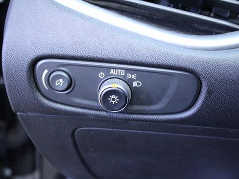 Used 2022 Chevrolet Malibu LS image 9