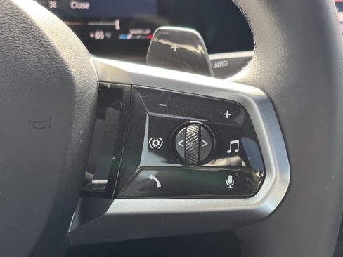 Used 2025 BMW 530i w/ M Sport Package image 10