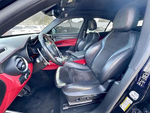 Used 2018 Alfa Romeo Stelvio Quadrifoglio w/ Driver Assist Dynamic Package image 21