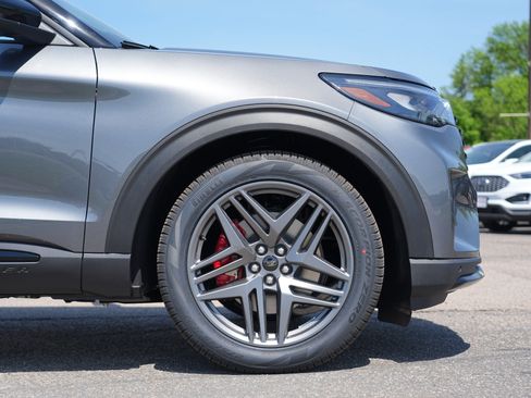 New 2026 Ford Explorer ST w/ Sun And Sound Package AWD/4WD image 13