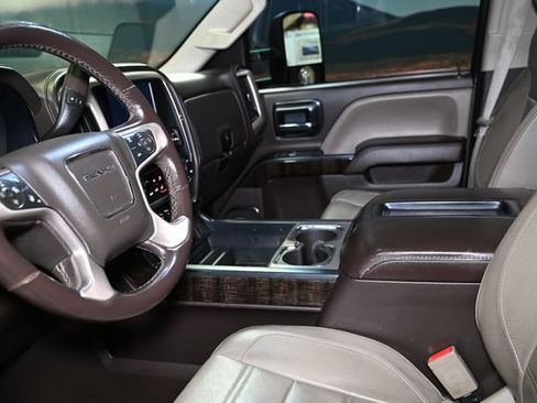 Used 2015 GMC Sierra 2500 Denali w/ Duramax Plus Package AWD/4WD image 33