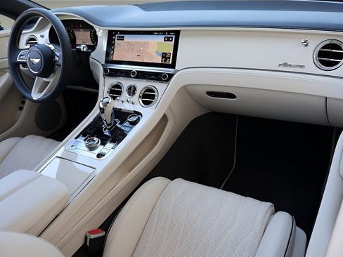 Used 2026 Bentley Continental GTC image 2