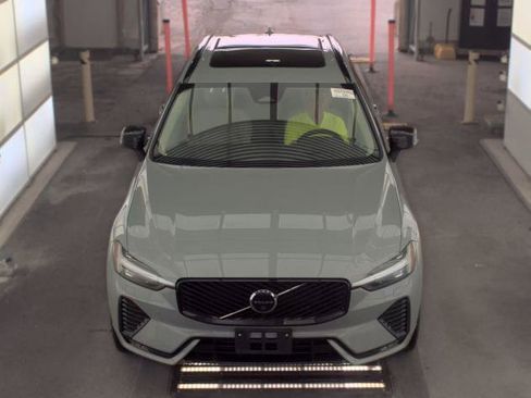 Used 2026 Volvo XC60 B5 Ultra AWD/4WD image 9