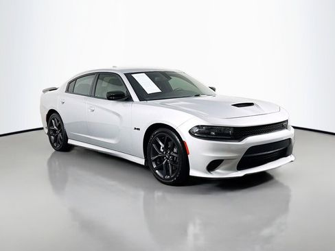 Used 2023 Dodge Charger R/T w/ Blacktop Package image 7