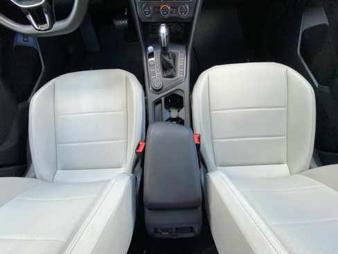 Used 2020 Volkswagen Tiguan SEL image 26