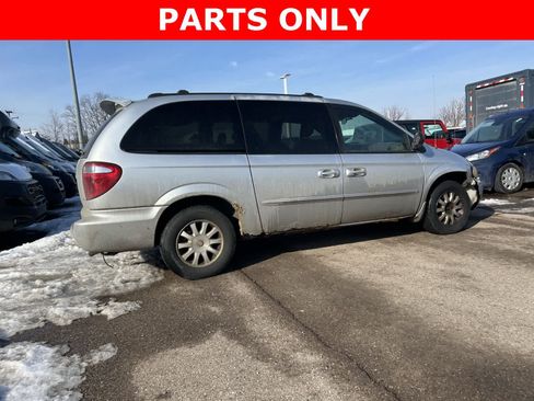 Used 2003 Chrysler Town & Country EX image 20