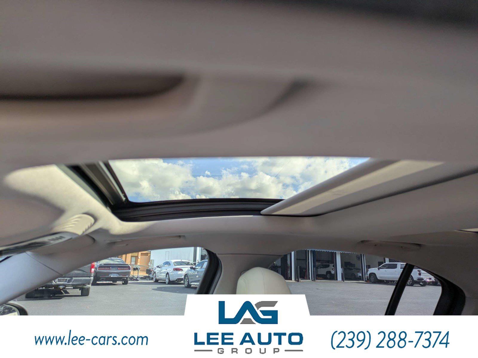 Used 2019 Alfa Romeo Giulia Ti AWD/4WD image 19