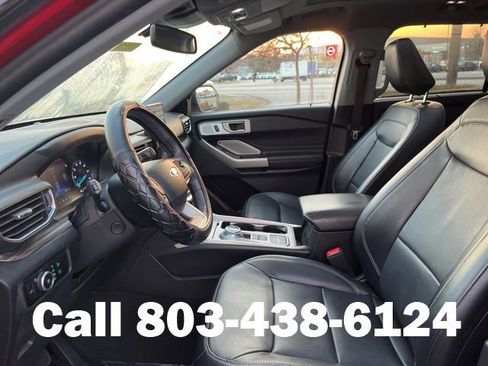 Used 2023 Ford Explorer Limited w/ Limited Technology Package RWD image 7