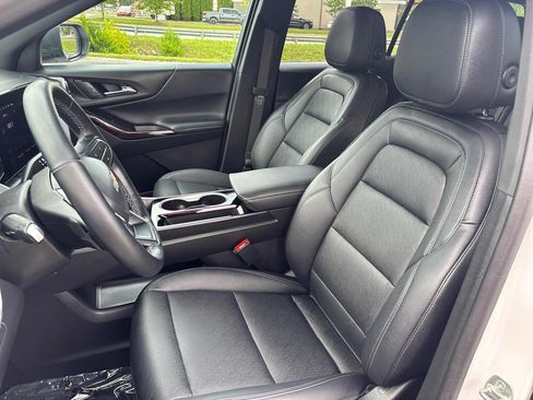 Used 2025 Chevrolet Equinox LT w/ Convenience Package II AWD/4WD image 12