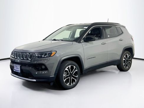 Used 2023 Jeep Compass Limited AWD/4WD image 1