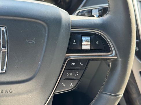Used 2019 Lincoln Nautilus Reserve w/ Driver Assistance Package FWD image 26