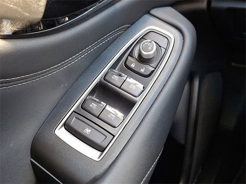 Used 2023 Subaru Outback Limited image 23