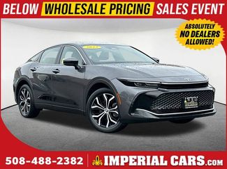 Used 2023 Toyota Crown XLE video 1