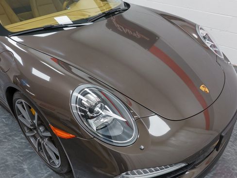 Used 2014 Porsche 911 Carrera 4S image 34