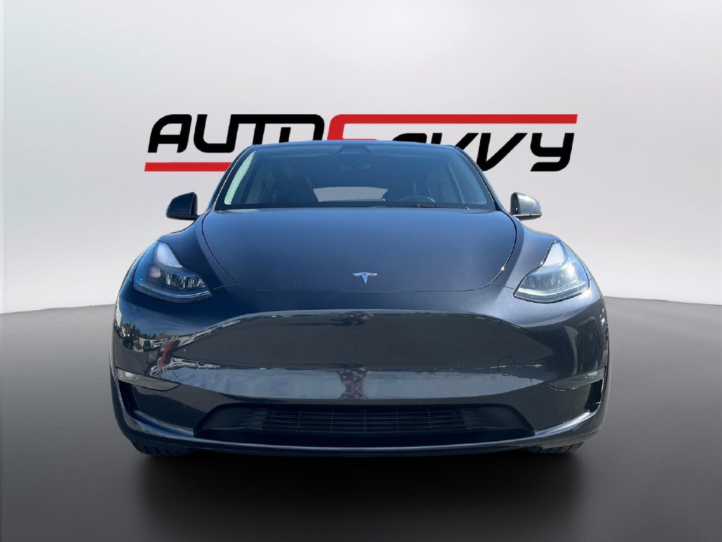 Used 2024 Tesla Model Y Long Range AWD/4WD image 2
