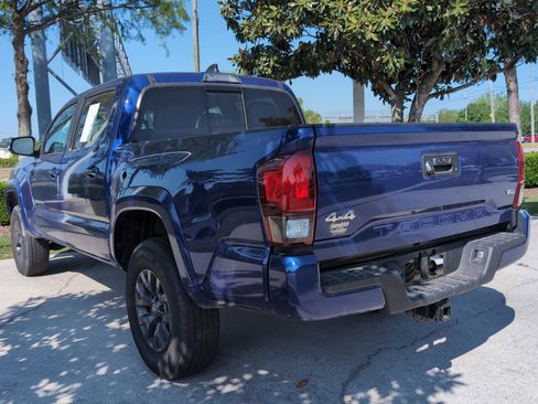 Used 2023 Toyota Tacoma SR5 w/ Technology Package image 8