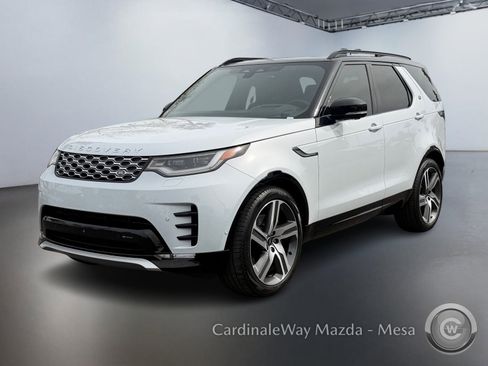 Used 2023 Land Rover Discovery Metropolitan Edition image 9