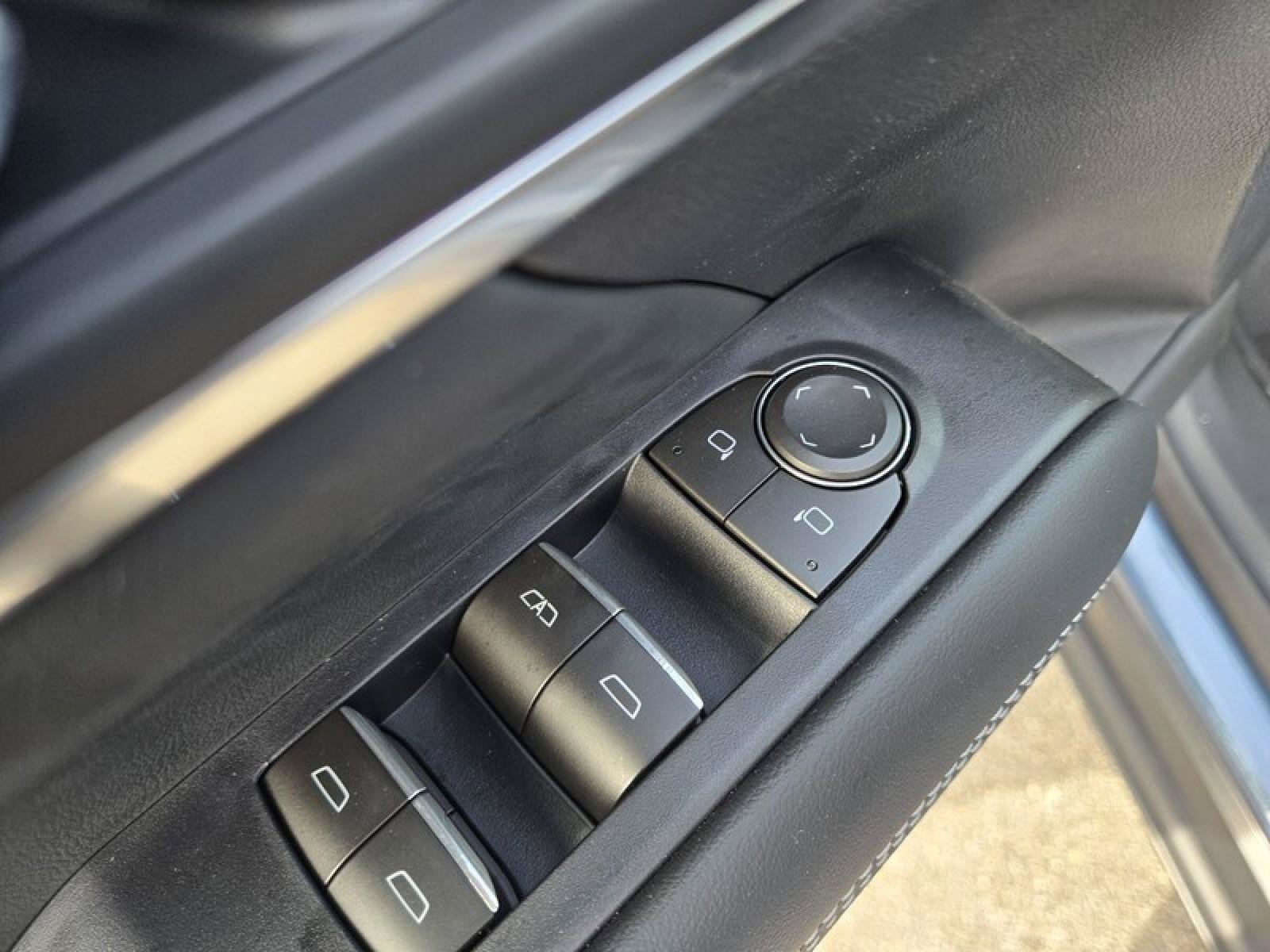New 2026 GMC Terrain Denali w/ LPO, Floor Liner Package AWD/4WD image 25