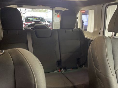 Used 2021 Jeep Wrangler Unlimited Sport image 22