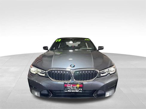Used 2019 BMW 330i xDrive Sedan w/ Convenience Package image 2