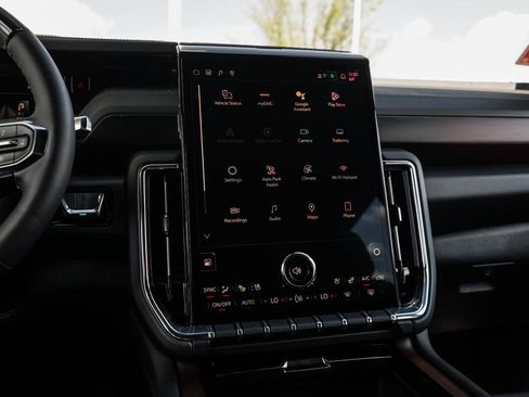 New 2026 GMC Yukon Denali w/ Denali Reserve Package AWD/4WD image 26