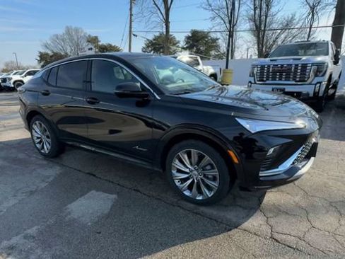 New 2026 Buick Envista Avenir image 2