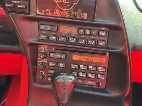 Used 1996 Chevrolet Corvette Coupe RWD image 27