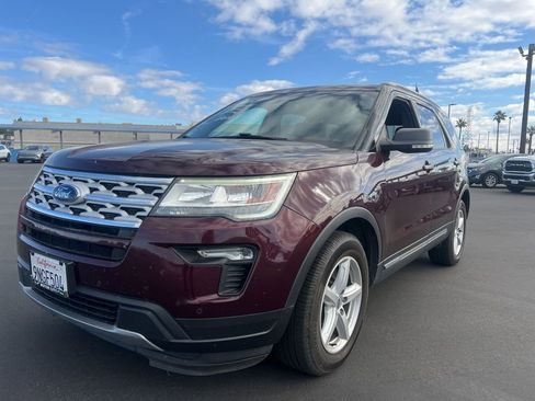 Used 2019 Ford Explorer XLT w/ Equipment Group 202A FWD image 3