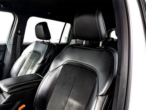 Used 2024 Jeep Grand Cherokee L Laredo image 13