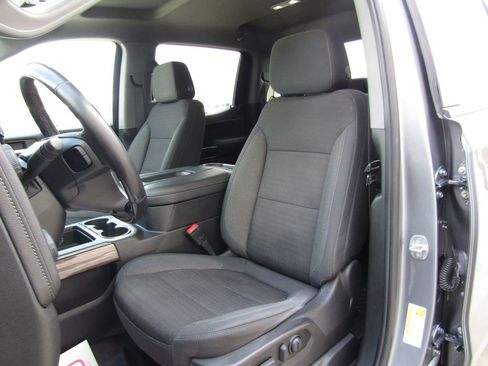 Used 2021 Chevrolet Silverado 1500 LT Trail Boss image 18