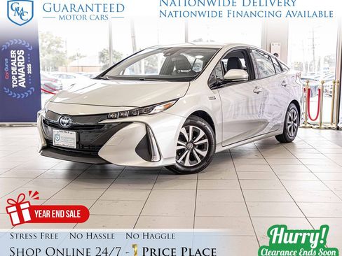 Used 2018 Toyota Prius Prime Premium image 1