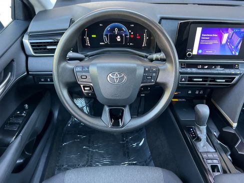 Used 2025 Toyota Camry LE FWD image 15