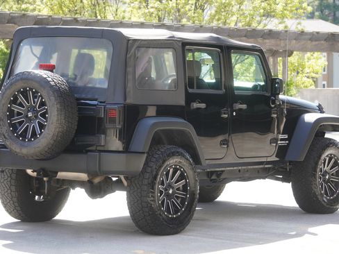 Used 2016 Jeep Wrangler Unlimited Sport w/ Max Tow Package AWD/4WD image 17