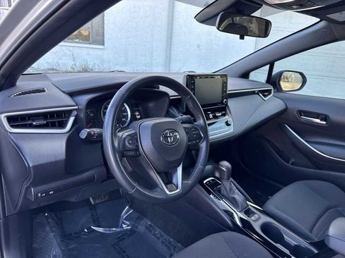 Used 2022 Toyota Corolla SE image 2