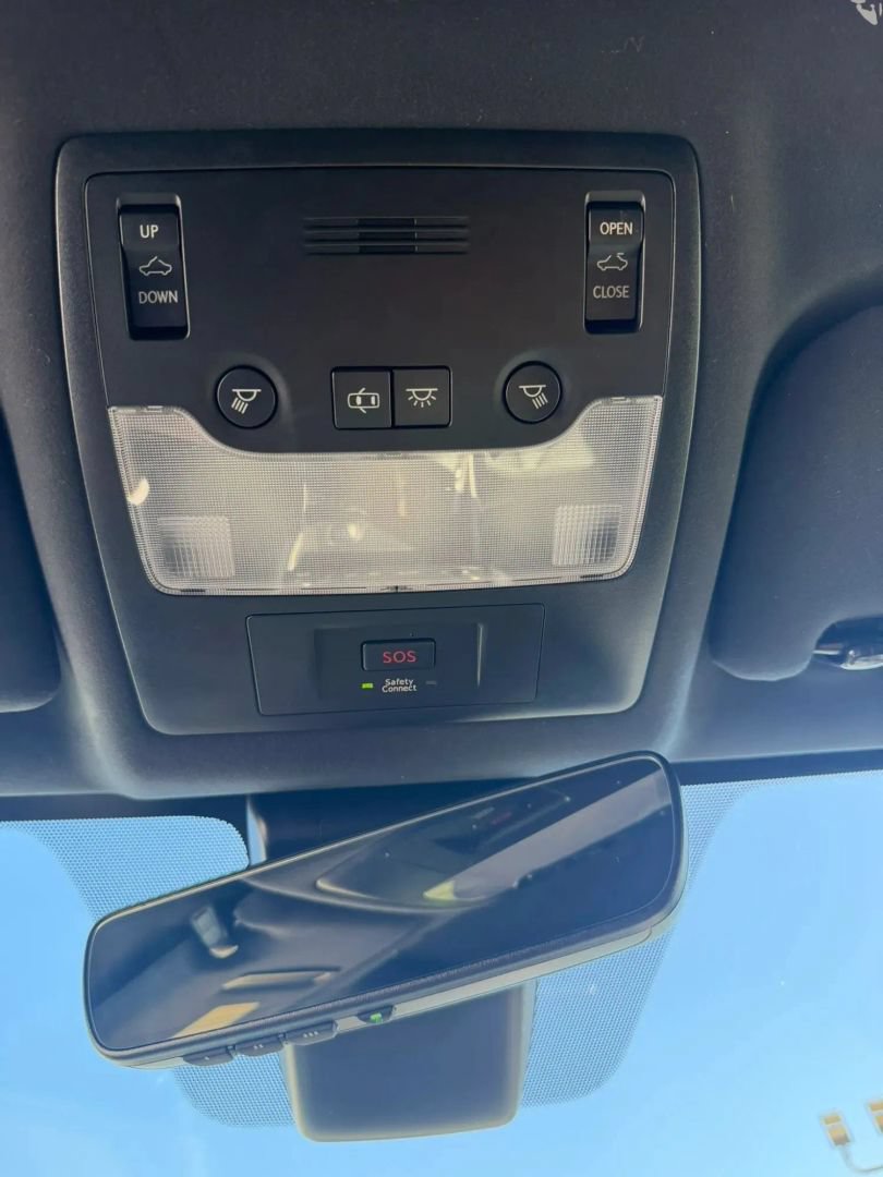 Used 2019 Lexus IS 300 F Sport w/ F Sport Package RWD image 32