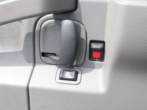 Used 2025 Chevrolet Express 2500 w/ Driver Convenience Package RWD image 22