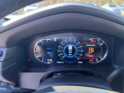 Used 2018 Cadillac Escalade Luxury image 14