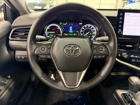 Used 2021 Toyota Camry XSE w/ Navigation Upgrade Package FWD image 15