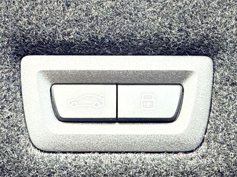 New 2026 BMW i7 eDrive50 w/ Premium Package image 13