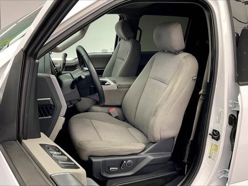 Used 2018 Ford F150 XLT w/ Equipment Group 302A Luxury image 17