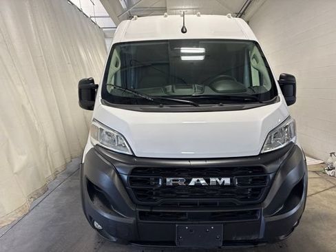 Used 2025 RAM ProMaster 2500 w/ Convenience Group FWD image 2