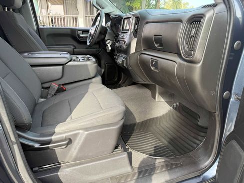 Used 2021 Chevrolet Silverado 1500 Custom image 11