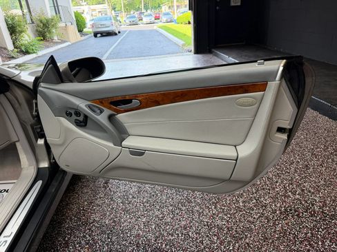 Used 2005 Mercedes-Benz SL 500 image 35