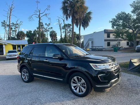 Used 2018 Ford Explorer Limited AWD/4WD image 2
