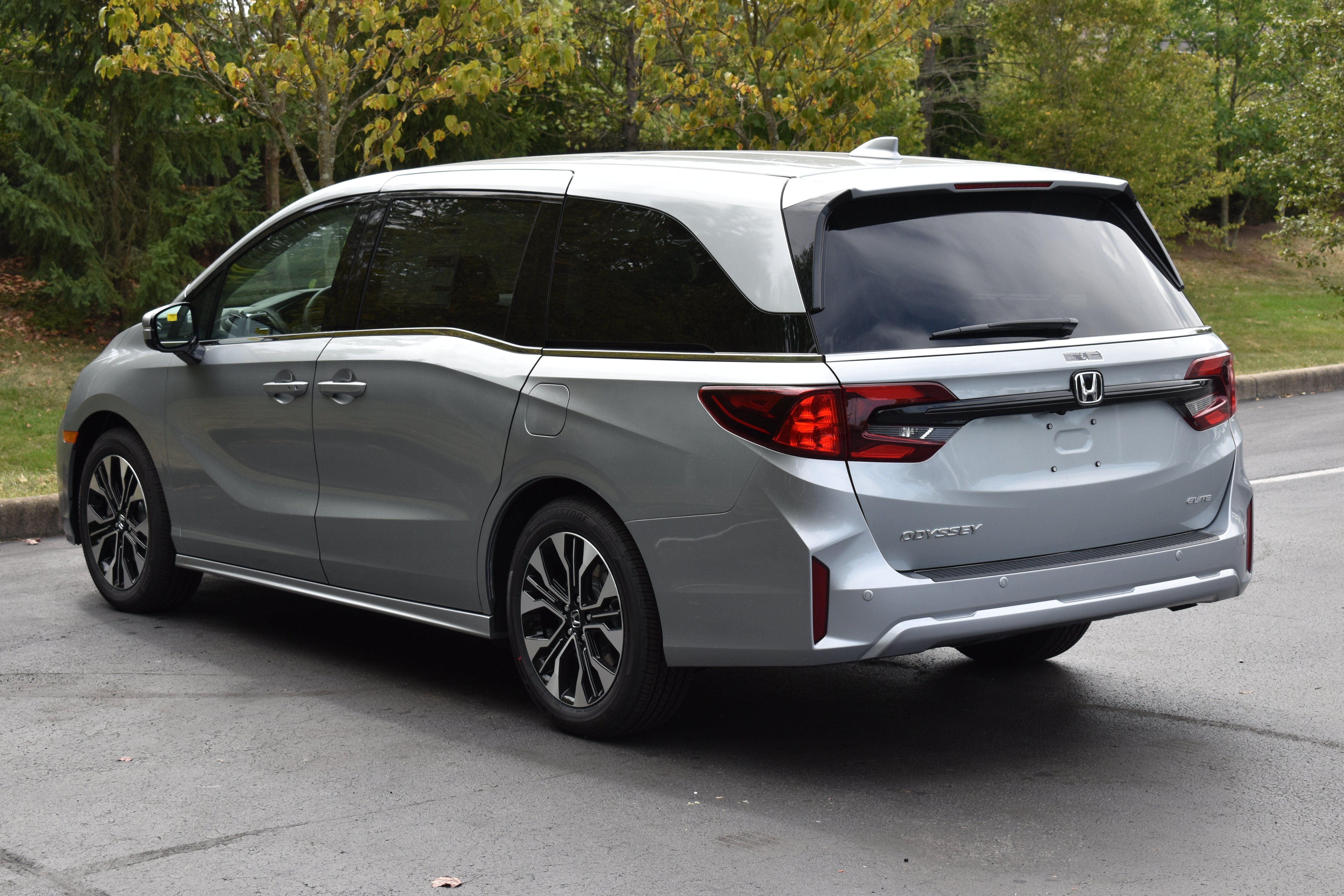 New 2027 Honda Odyssey Elite image 5